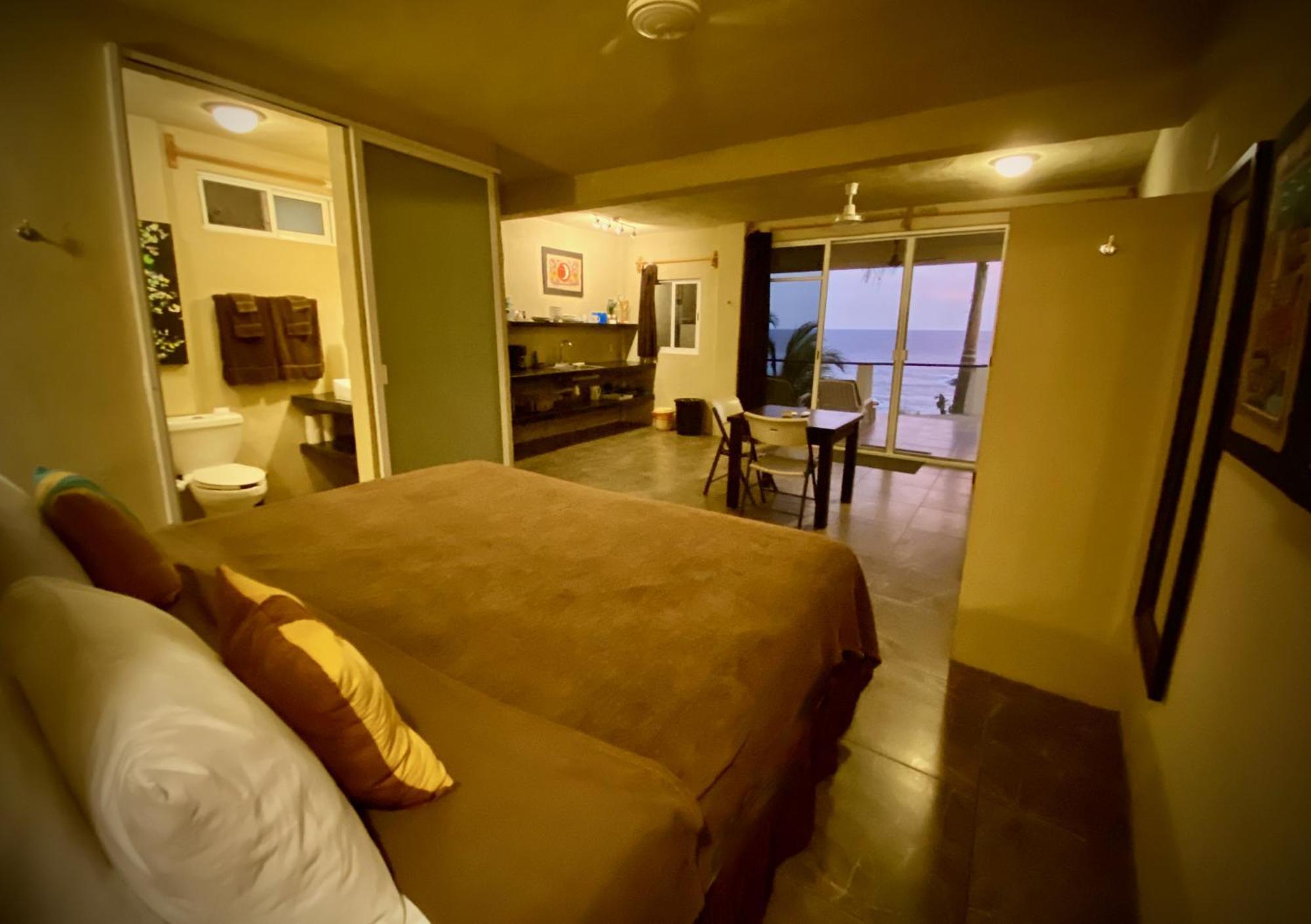 Casablanca Guest House - Adults Only - Starlink Internet! Zipolite Bagian luar foto